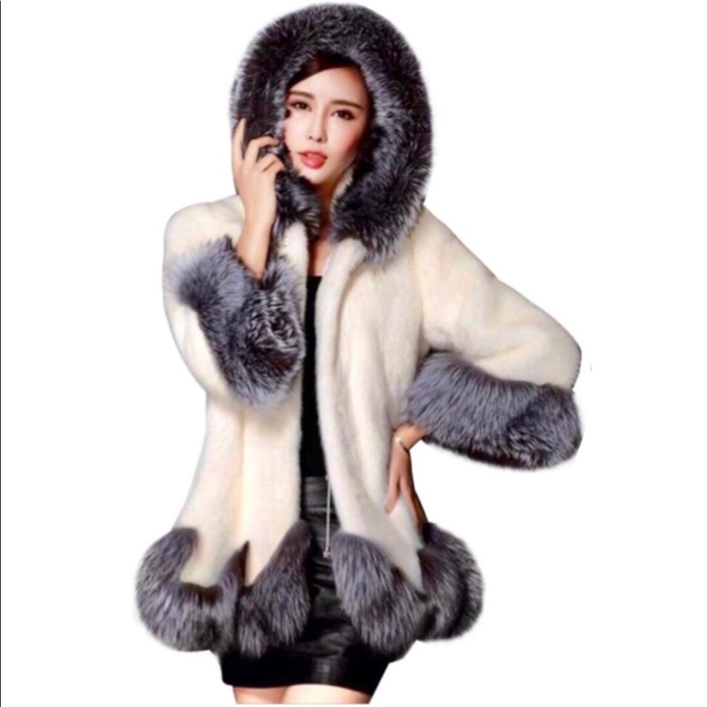 LUXURIOUS FAUX FOX FUR COAT - Picture 2 of 8